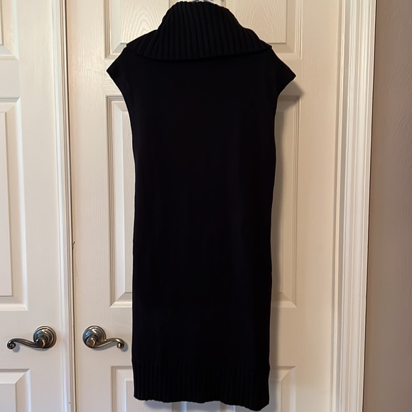 NEW BCBGen hi-lo tunic sweater - Picture 4 of 10